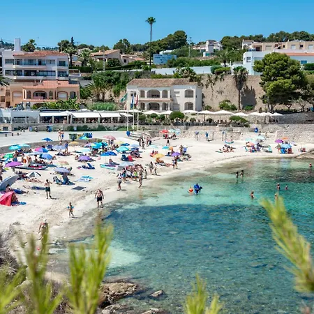 La Mar - By Almarina Villa
