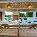 La Mar - Managed By Almarina Willa