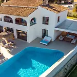 Willa La Mar - Managed By Almarina *