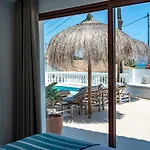 Willa La Mar - Managed By Almarina